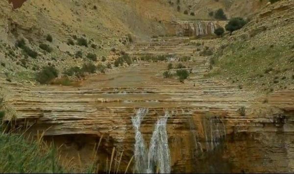 آبشارهای هفتگانه دهلران؛ مکانی توریستی برای گردشگران