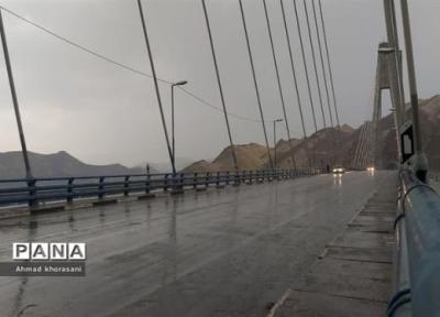 بارش برف و باران در محورهای مواصلاتی 18 استان